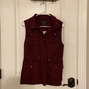 NWT Versona Endless Love Maroon/Burgundy Hooded Utility Vest